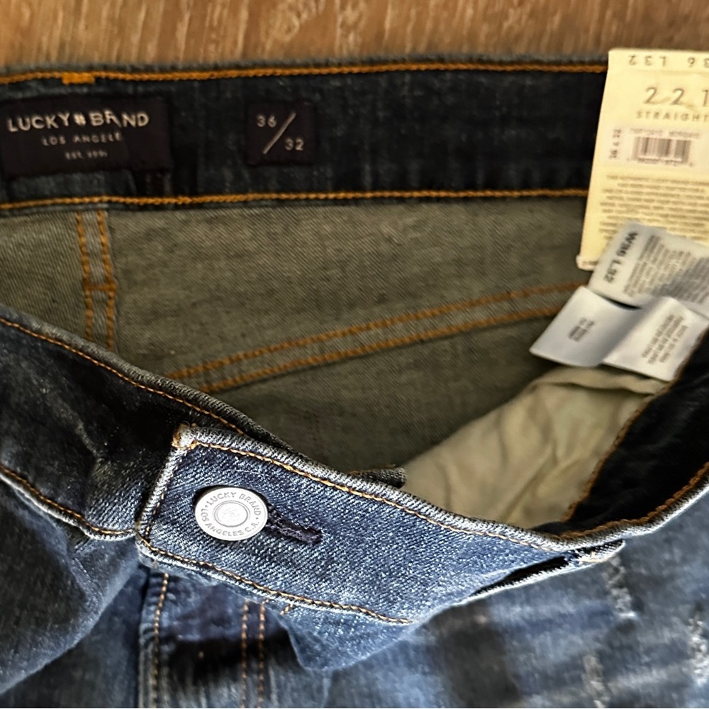 Men’s Lucky Brand 221 Straight Distressed Blue jeans size 36/32 NWT - Picture 4 of 7